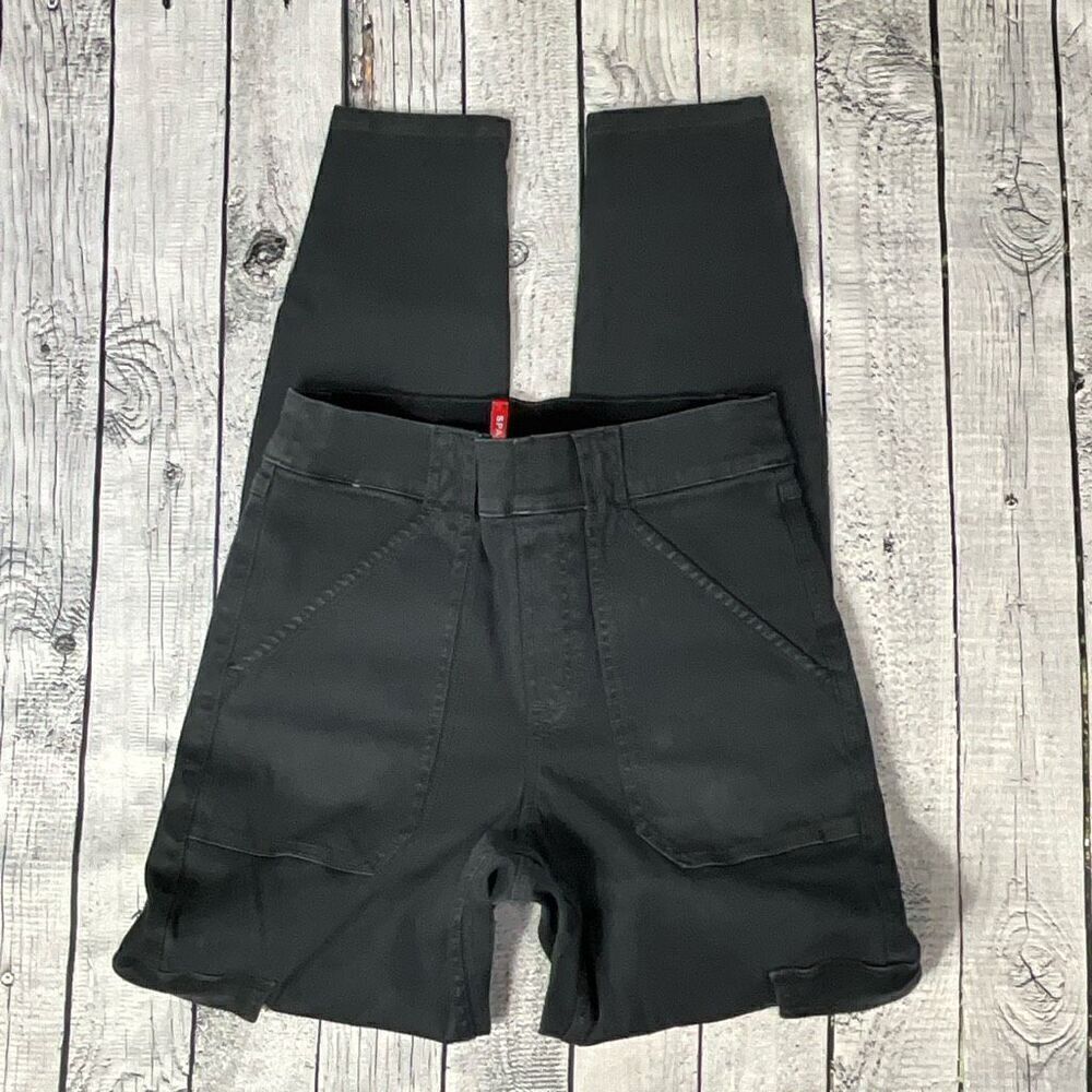 SPANX Twill Tapered Cargo Pants